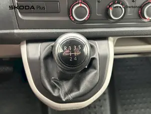 Volkswagen Transporter - skříňový vůz  