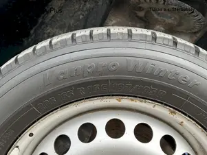 Volkswagen Transporter - skříňový vůz