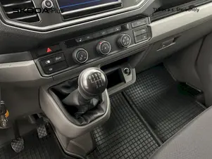 Volkswagen Crafter - skříňový vůz  
