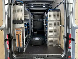 Volkswagen Crafter - skříňový vůz  