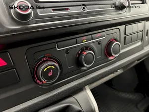 Volkswagen Transporter - skříňový vůz  