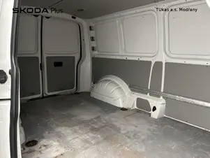 Volkswagen Transporter - skříňový vůz  