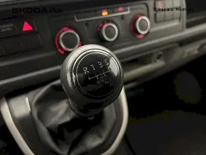 Volkswagen Transporter - skříňový vůz  