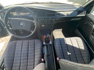 Mercedes-Benz 190 