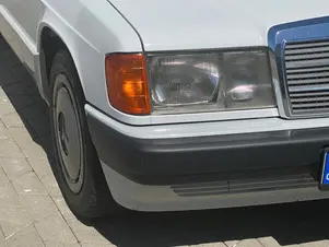 Mercedes-Benz 190 