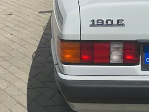 Mercedes-Benz 190 