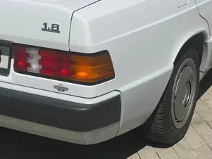 Mercedes-Benz 190