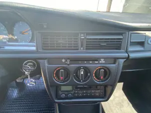Mercedes-Benz 190