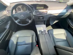 Mercedes-Benz E350 