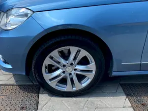 Mercedes-Benz E350 