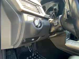 Mercedes-Benz E350 
