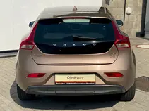 V40