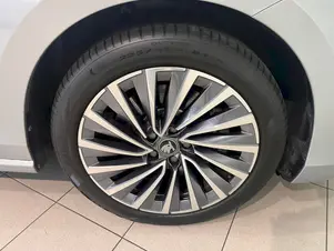 Škoda Superb L&K