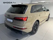 Q7