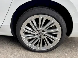 Škoda Superb L&K
