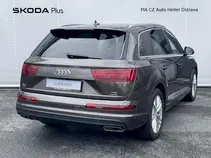 Q7