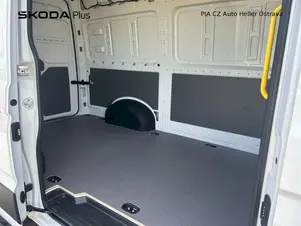 Volkswagen Crafter - skříňový vůz  