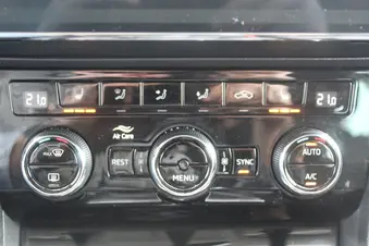 Škoda Superb Bussines