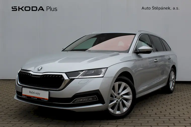 Octavia Style Plus