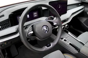 Škoda Superb Selection