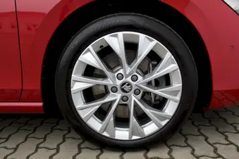 Škoda Superb Selection