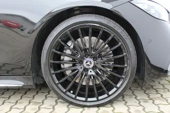 Mercedes-Benz S400