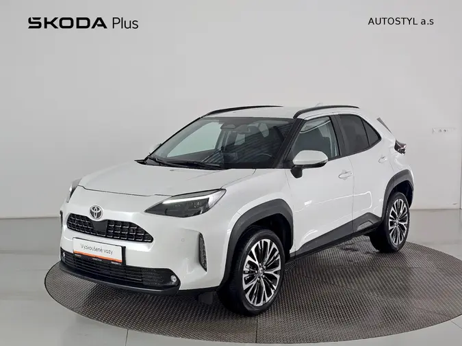 YARIS CROSS