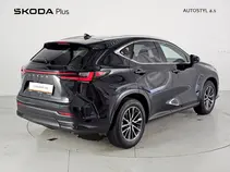 NX 450h+ AWD 