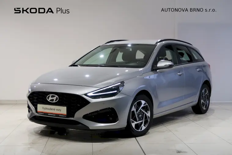 i30