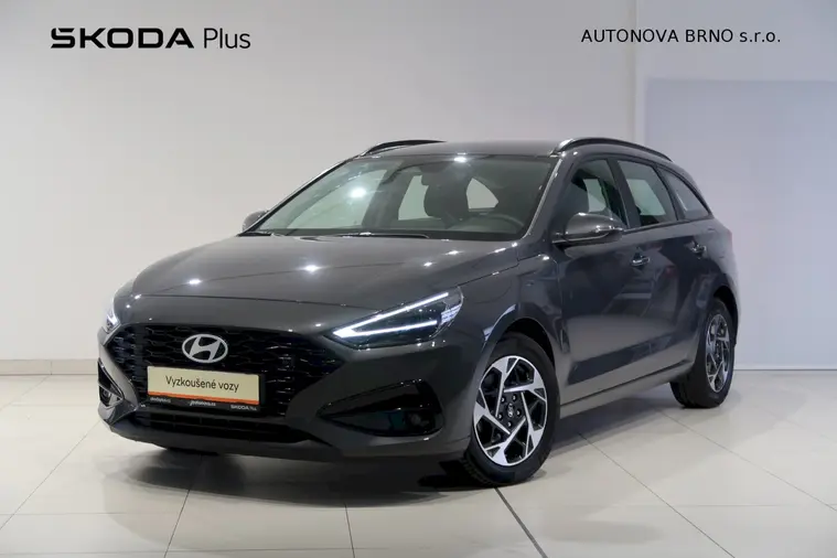 i30