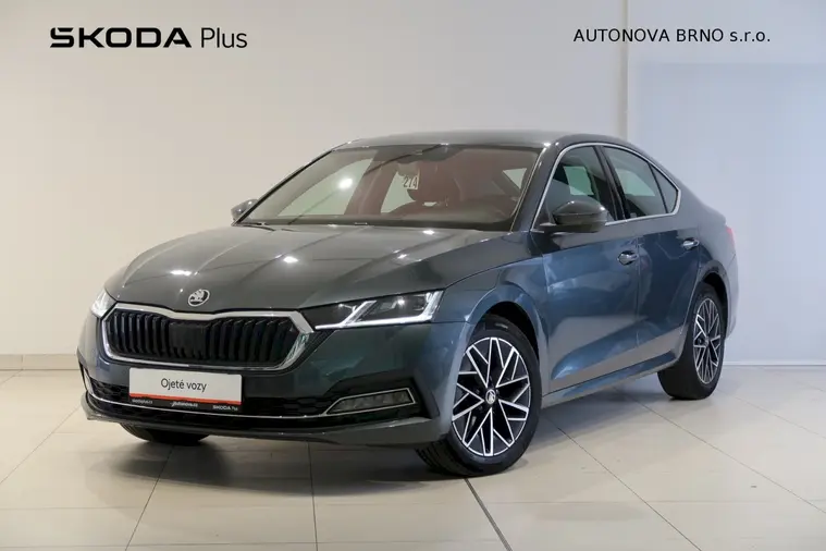 Octavia Style Plus