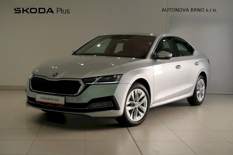 Octavia Style Plus