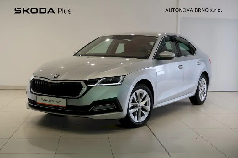Octavia Style Plus