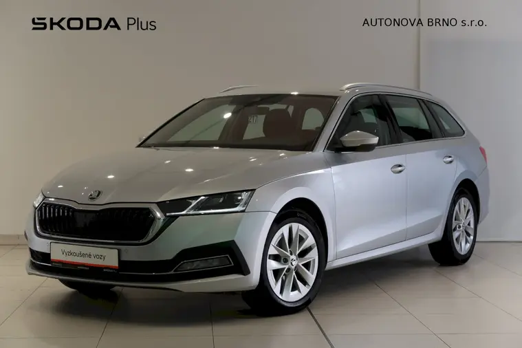 Octavia Style Plus