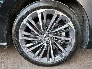 Škoda Superb L&K