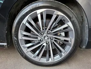 Škoda Superb L&K