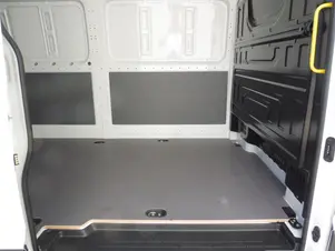 Volkswagen Crafter - skříňový vůz  