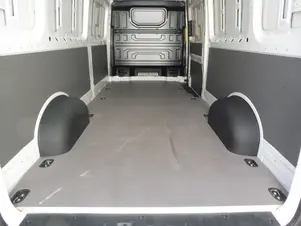 Volkswagen Crafter - skříňový vůz  
