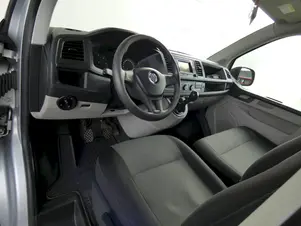 Volkswagen Transporter - skříňový vůz  