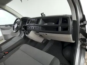 Volkswagen Transporter - skříňový vůz  