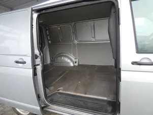 Volkswagen Transporter - skříňový vůz  