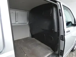 Volkswagen Transporter - skříňový vůz  