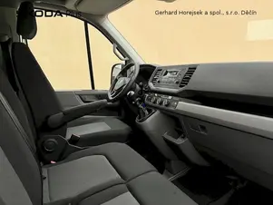 Volkswagen Crafter - skříňový vůz  