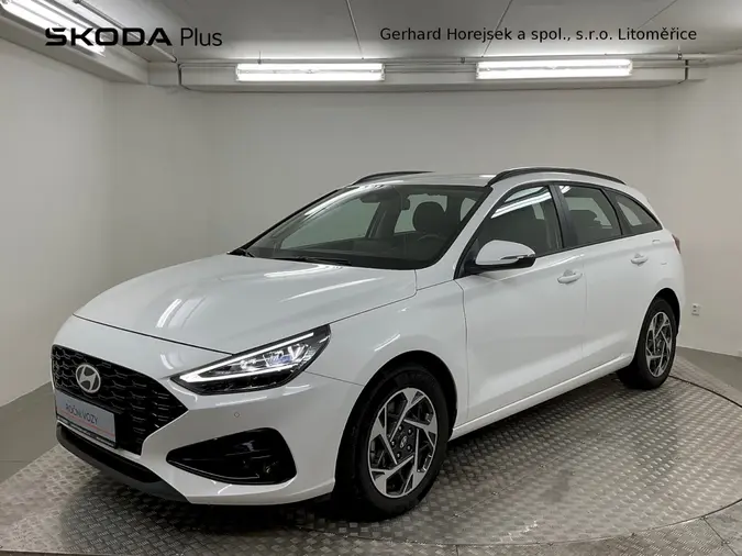 i30