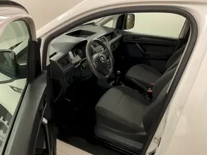 Volkswagen Caddy Maxi - skříňový vůz