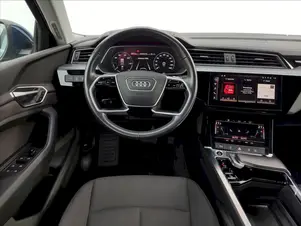 Audi E-tron 