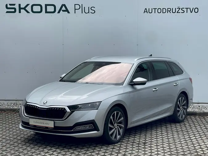 Octavia Style Plus