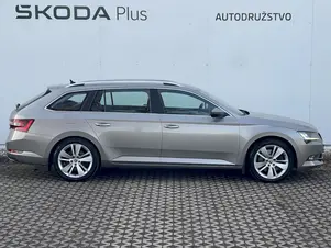 Škoda Superb Style