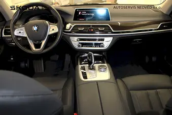 BMW 730 
