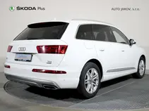 Q7 